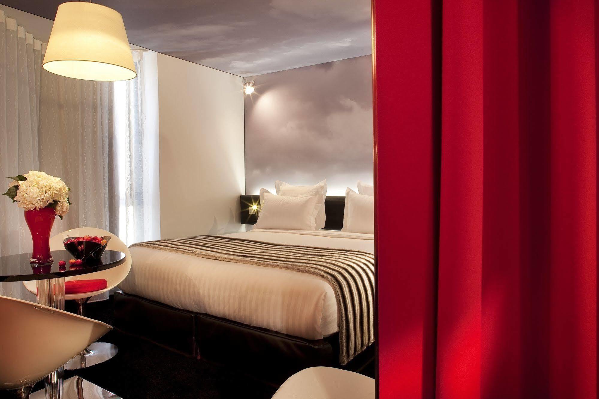 Le 7 Eiffel Hotel By Malone Paris Bagian luar foto